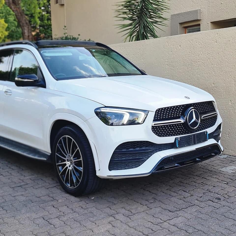 ghostdhliwayo's tweet photo. Kindly like and retweet 😊 God bless you 
Mercedes Benz GLE 400d
ExRSA 
$135 000
Call 0776358490 inspired by #AndrewTate #zim #zimbabwe #harare #wearezimbabweans #GodsPlan #hustle #business #news #zw https://t.co/V7UybwiWoM