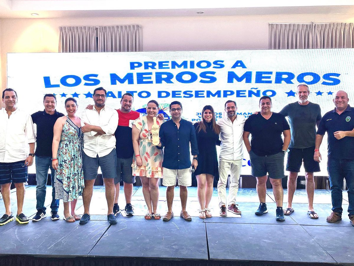 istmaniahn's tweet photo. KICK OFF 2023 en las bellas playas de TELA marcando el inicio de un año lleno de metas, retos y objetivos que lograremos con trabajo en equipo, esfuerzo, innovación y pasión por lo que hacemos. Somos ISTMANIA, somos uno. JUNTOS VAMOS POR MÁS
.
.
#KICKOFF2023 #SomosIstmania https://t.co/xw3cg9be22