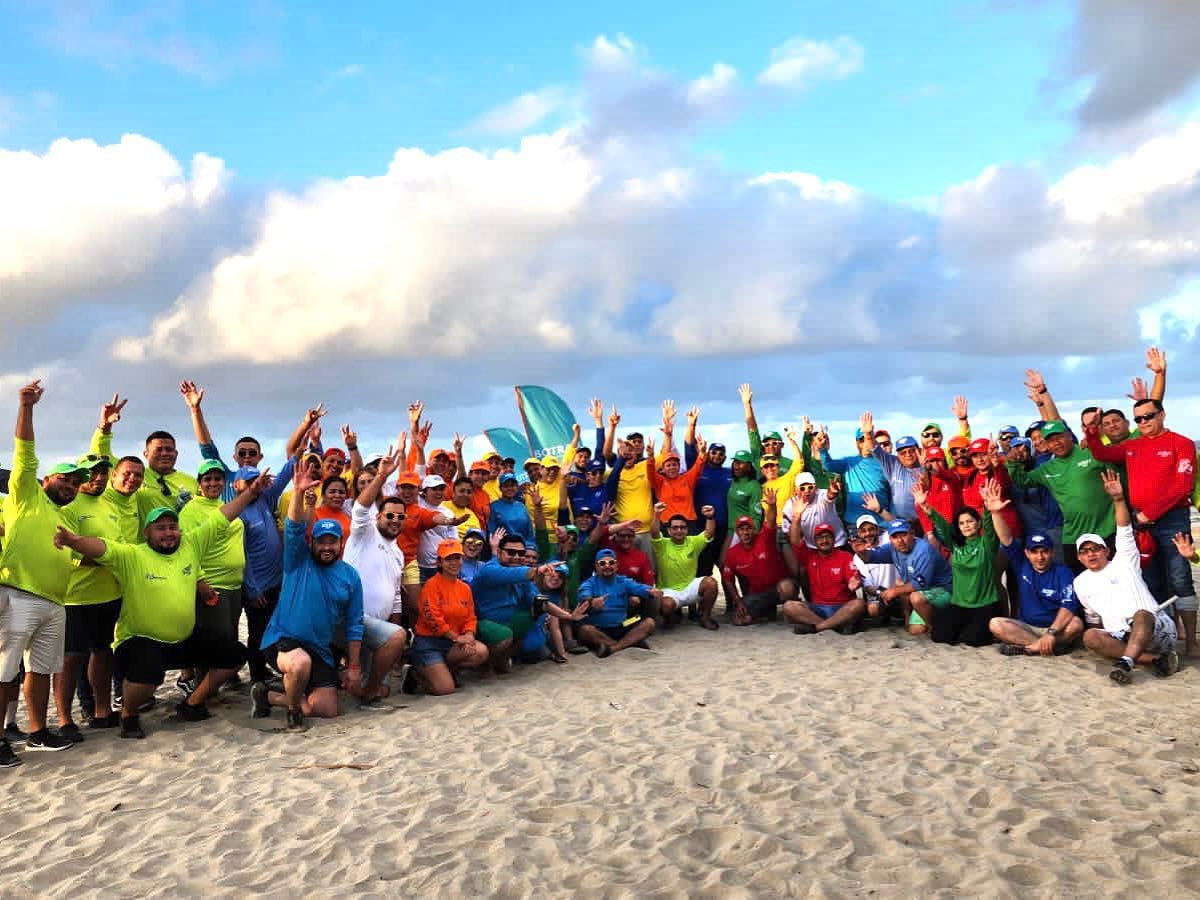 istmaniahn's tweet photo. KICK OFF 2023 en las bellas playas de TELA marcando el inicio de un año lleno de metas, retos y objetivos que lograremos con trabajo en equipo, esfuerzo, innovación y pasión por lo que hacemos. Somos ISTMANIA, somos uno. JUNTOS VAMOS POR MÁS
.
.
#KICKOFF2023 #SomosIstmania https://t.co/YivD9BbG9y