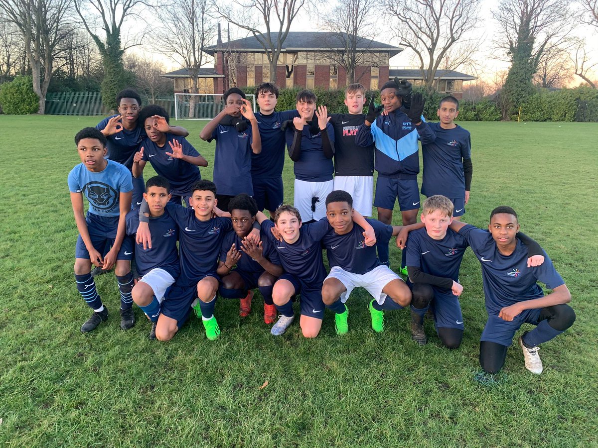 Well Done to our Y10 Footballers who had a great 6-0  win against William Hulme Grammar School.
#atTEMAweREACH