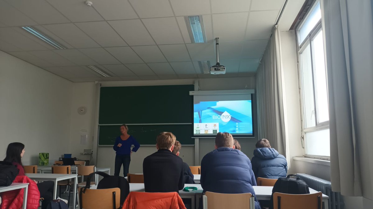 FishAI_'s tweet image. UGENT gave a lworkshop to high school students to promote scientific carreers and in particular tissue engineering towards biomedical applications and sustainability in the framework of Fish-AI on the Chemistry Academy last week. #future #sustainability #fishAI #intestinemodels