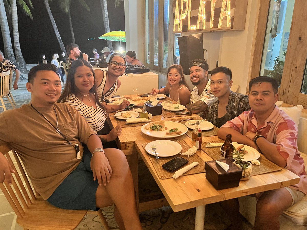 BohdjVentures's tweet photo. I am back! #boracay #aplaya https://t.co/97lTMKLdkK