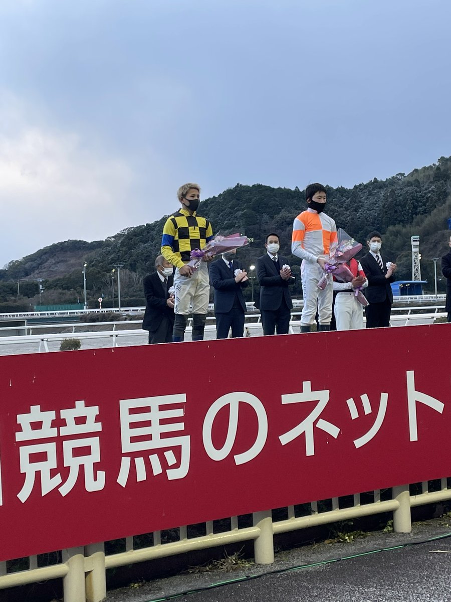 sagakeiba's tweet photo. 飛田騎手は総合2位でした
健闘しましたが、本人は悔しさを滲ませてました
今後とも飛田騎手、佐賀競馬の応援よろしくお願いします https://t.co/lkW3kTCjh2