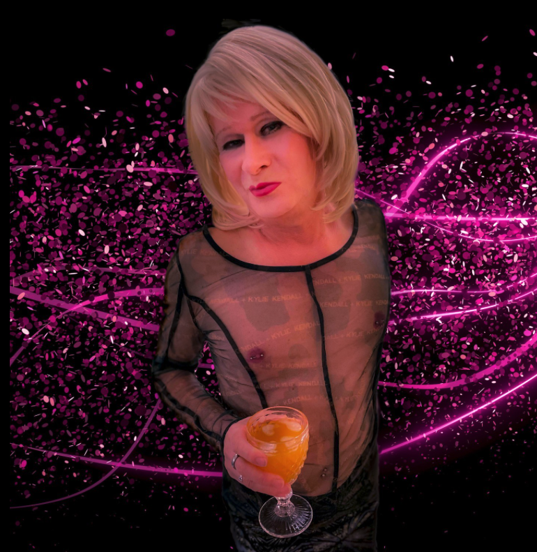 artbyfis's tweet photo. Don't know the name of this club, but I'm having a great time 🥳😍💋 Steph xxx #sophisticatedlady #crossdresser #onlyfansbabe #meninheels #maturetransvestite #male2female #TGIRL #shemale #spicycontent #adultcontentcreator #meninwigs https://t.co/blwmbJhc16