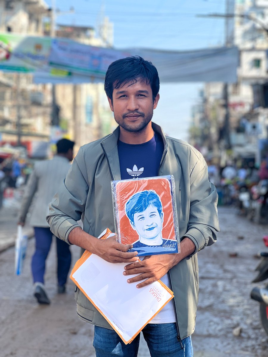It is an hounor from <a href="/DhakaLitFest/">Dhaka Lit Fest</a>

📷 <a href="/md_yasiein/">Ro Yassin Abdumonab</a>