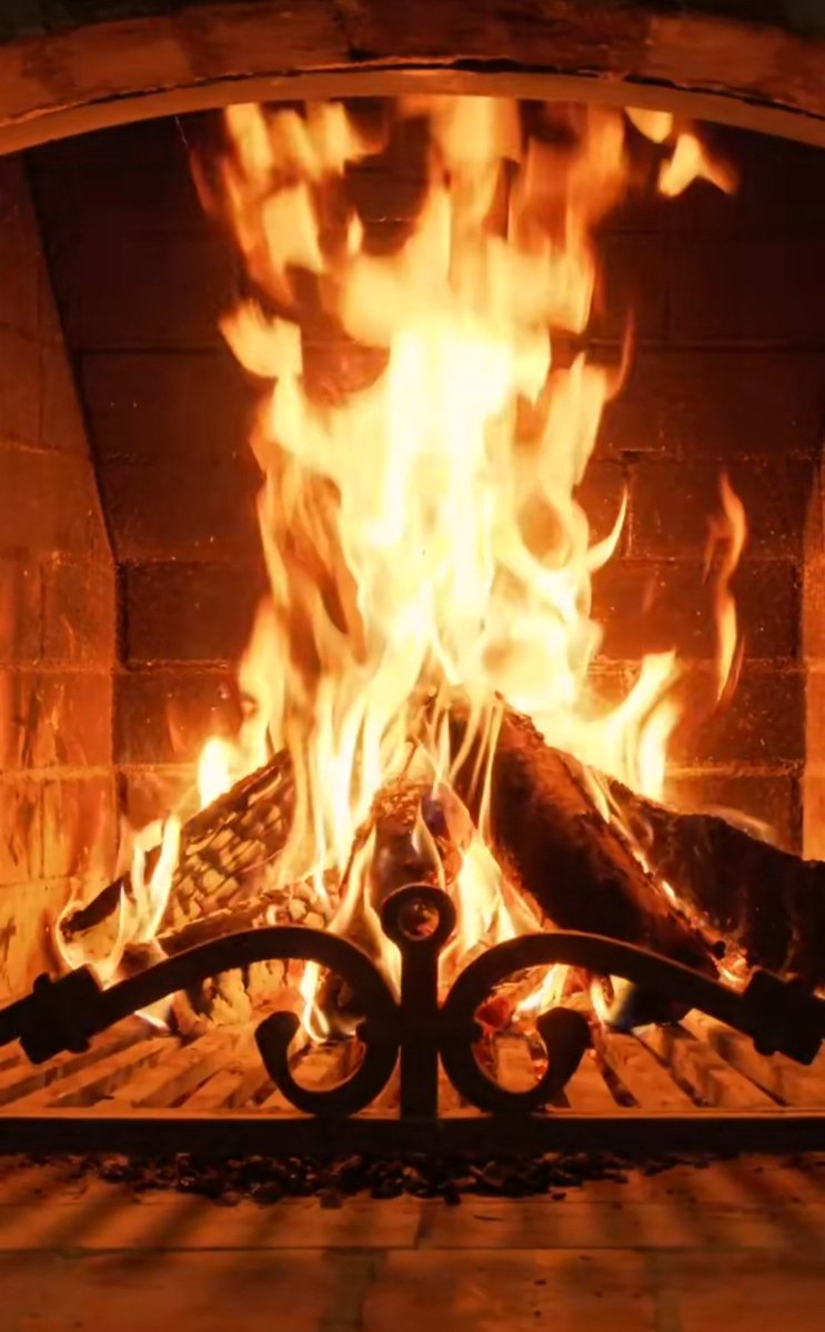 ruben_corella's tweet photo. #felizmartes #martesdefuego #chimenea #fire #fuego #cold #coldwave #frozen #heladas #nevadas #nieve #snow #snowtime #ice #hielo #martesdefrio #frio #hogar #leña #home #light #lumbre #firemood #mood #TuesdayMotivaton #TuesdayFeeling #yesido #meeting https://t.co/rit3i7VrN9