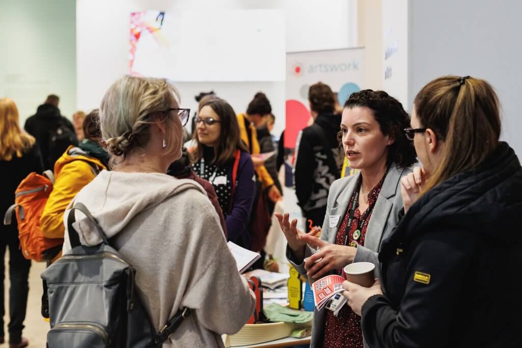 📢 Do you work with children &amp; young people in #Southampton? 
Join our workshop on 30 Jan &amp; help shape the future of children &amp; young people in the City &amp; the work of the CEP
bit.ly/3wqGRx2
<a href="/ArtsworkLtd/">Artswork</a> <a href="/ArtsUniSouth/">Arts at University of Southampton</a> @SouthamptonCit2  #ACESouthwest #ACEsupported #CYP