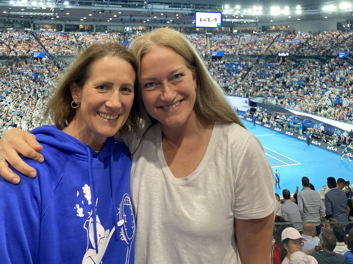 Alexx_Stuart's tweet image. When you finally get to be at the tennis together in real life with your tennis bestie @kellyexeter after years of tennis-text-commentary exchange long-distance 🙌🏽 #AustralianOpen Just such a shame for #SebastianKorda to be out with injury after such a great run.