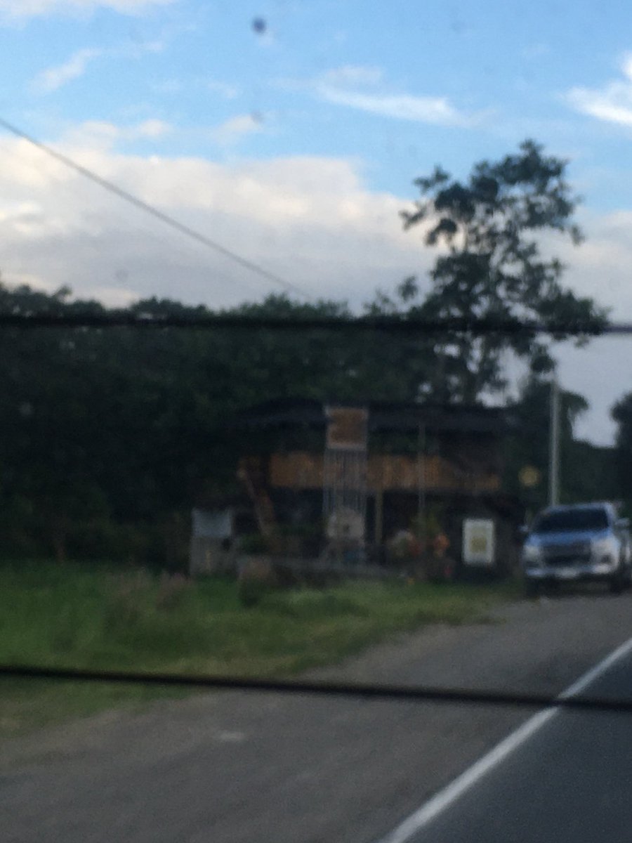 maxx_empuerto's tweet photo. but hindi ko alam exactly kung saan. kabadong kabado ako kasi nasa candelaria area na kami so nagphone ako para sana iopen yung google maps tapos paglingon ko nasa harap ko na mismo yung mug vatei mami nagulat ako tapos my hands were shaking  so i wasnt able to take clear pics😭 https://t.co/CtCANfGSlo