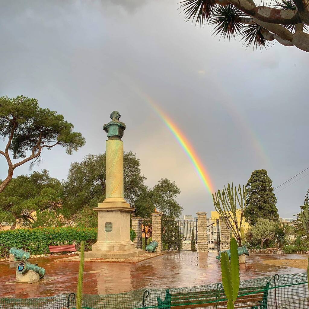 🌈Just managed to capture this morning’s double rainbow! . . #alamedagardens #botanicalgardens #rainbow #doublerainbow #gibraltar instagr.am/p/Cnys3bAr5cu/