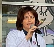 Per millorar la feina i els salaris dels nostres residents #Mir, per tant de talent que marxa fora i no pot tornar, per no continuar vivint del salari emocional, perquè estic envoltada de col·legues brillants amb condicions de precarietat que em revolten. Faig vaga. #vagametges.