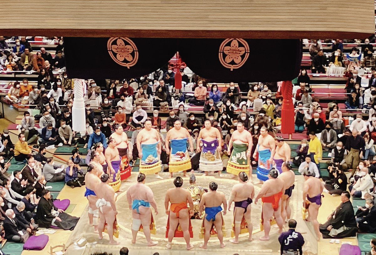 manunusan's tweet image. 国技館@両国

大相撲1月場所(14日目)！
初めて観に行きました！

めっちゃ面白かった！
ちゃんこ美味かった！

思ったより品があって、甘い味付けだった😳✨

#大相撲
#国技館ちゃんこ