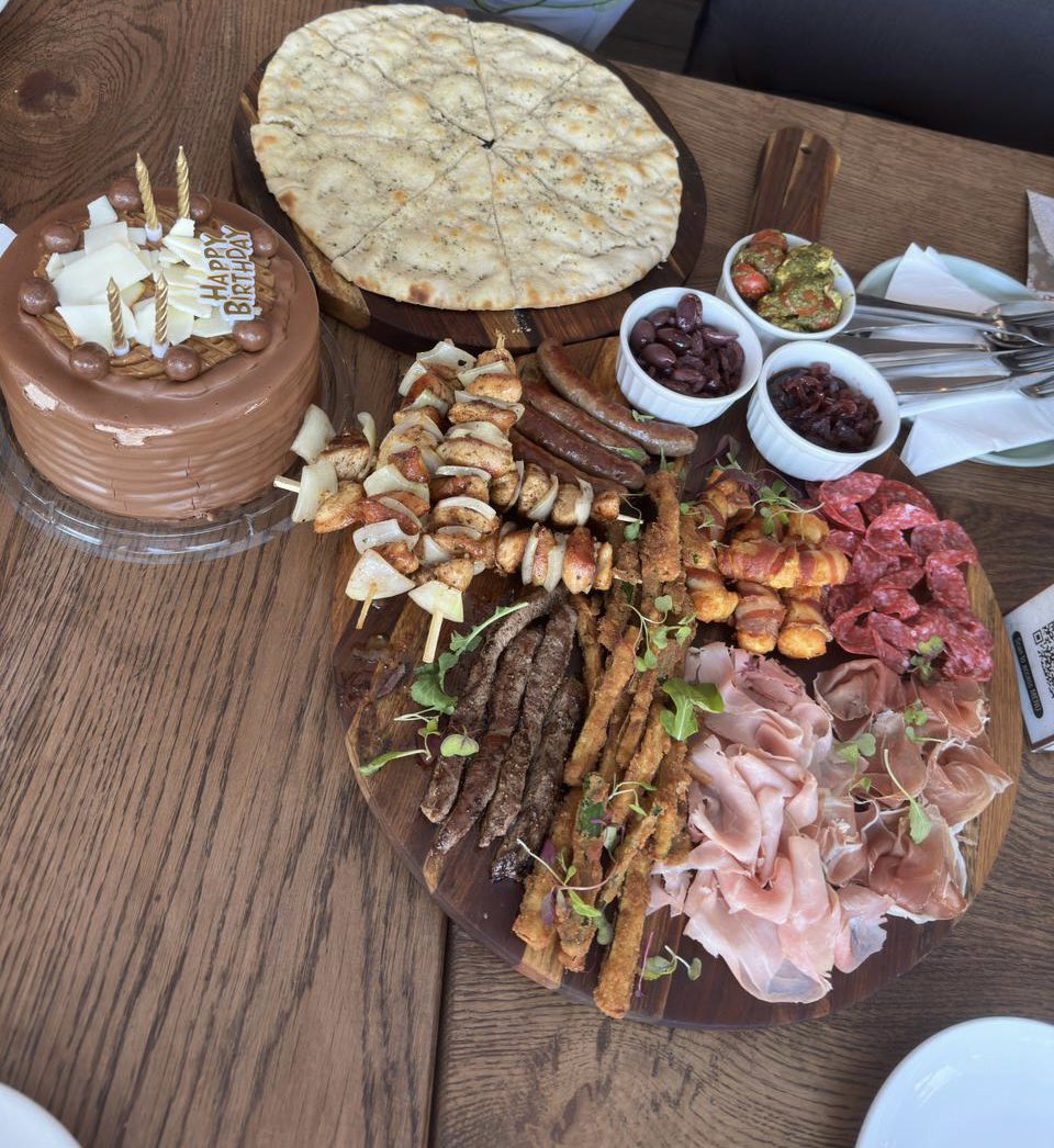 @guiltandcompany what a platter 😍
