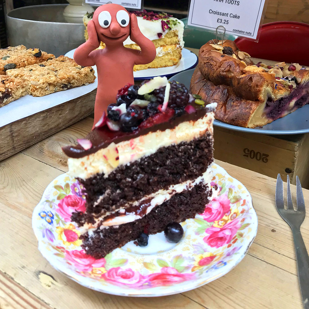 AmazingMorph's tweet photo. You need the extra calories to keep warm in this weather, right?! #TuesdayMood https://t.co/YaEHPMpNIx