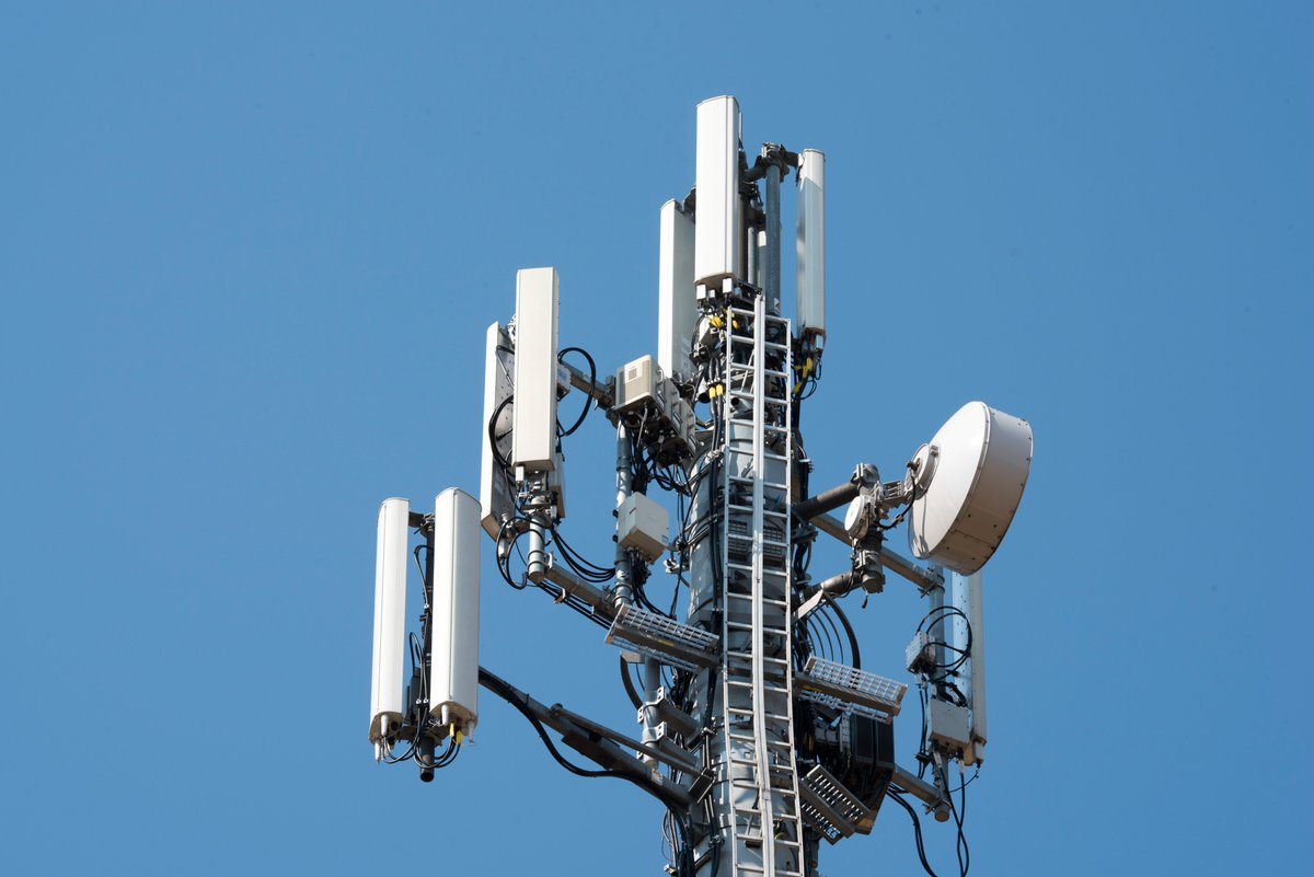 telekomnetz's tweet photo. Bauarbeiten für neuen Mobilfunkstandort in #Utzedel im Ortsteil #Dorotheenhof haben begonnen - Inbetriebnahme 2024. Schneller und stabiler mobil surfen und telefonieren. #LTE #Mobilfunk #LandkreisMecklenburgischeSeenplatte #DasNetz #Telekom @dfmg_de https://t.co/PYHBndIhpK