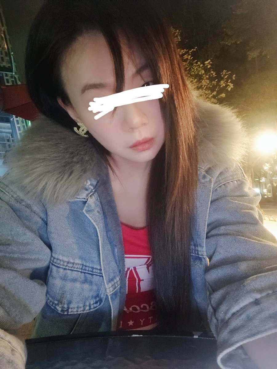 有個重度NTR的男友，跟微NTR的我
愛交朋友的我們，想多認識情侶，夫妻 一起開心， 請私我們.
祝大家初三快樂....