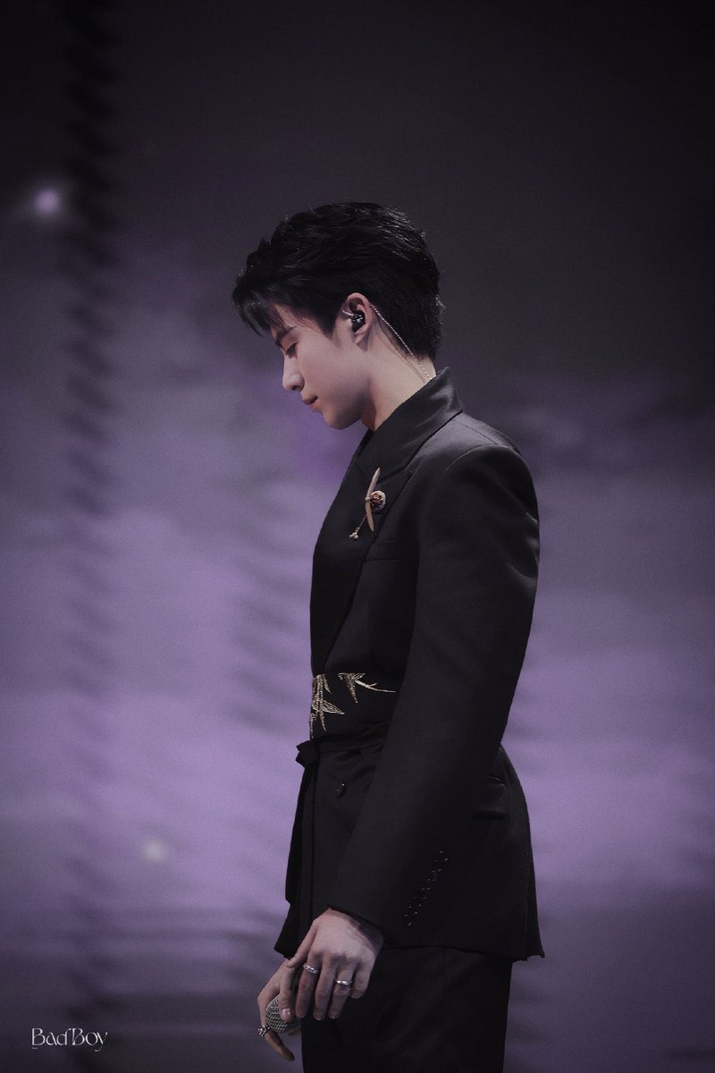wanghedipics's tweet photo. he feels like a dream

#王鹤棣 #WangHedi #DylanWang https://t.co/67JjR8yNUp