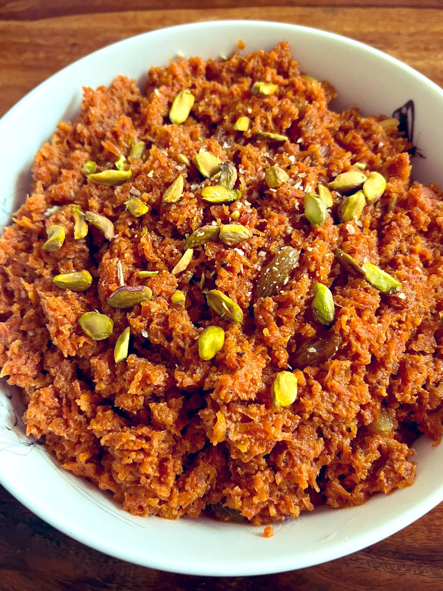 swethark22's tweet photo. Between policy and regulation … some winter energy boost to fire up those neurons  … homemade Gajar ka Halwa …with @ARThunga #teamwork #fsrglobal #funfoodandwork https://t.co/S1uti43QIy