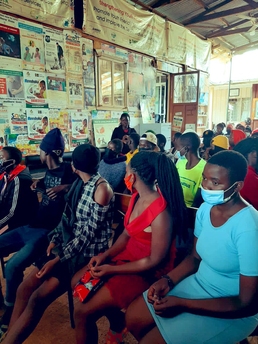 NaguruC's tweet photo. Shaking hands or Sharing combs, towels, latrines, toilets, food, hugs, seats, beds with a sibling DOES NOT get you infected with HIV/AIDs.
The risky behaviors that can lead infection include: unprotected sex, transactional sex & sharing sharp objects.
#STARCUG | #NTIHCUpdates https://t.co/1hIj0R5cVV