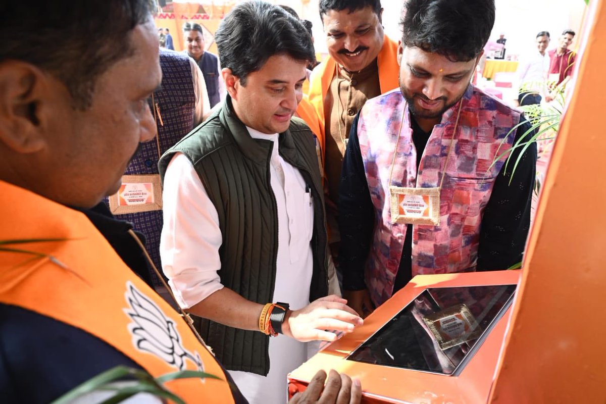 tsankalpbjp's tweet photo. .@BJP4MP प्रदेश कार्यसमिति मध्यप्रदेश #Digitalindi #digitalbjp .@JM_Scindia @vdsharmabjp जी @HitanandSharma @iamanbjp @rajneesh4n https://t.co/xV1lOOQQzJ