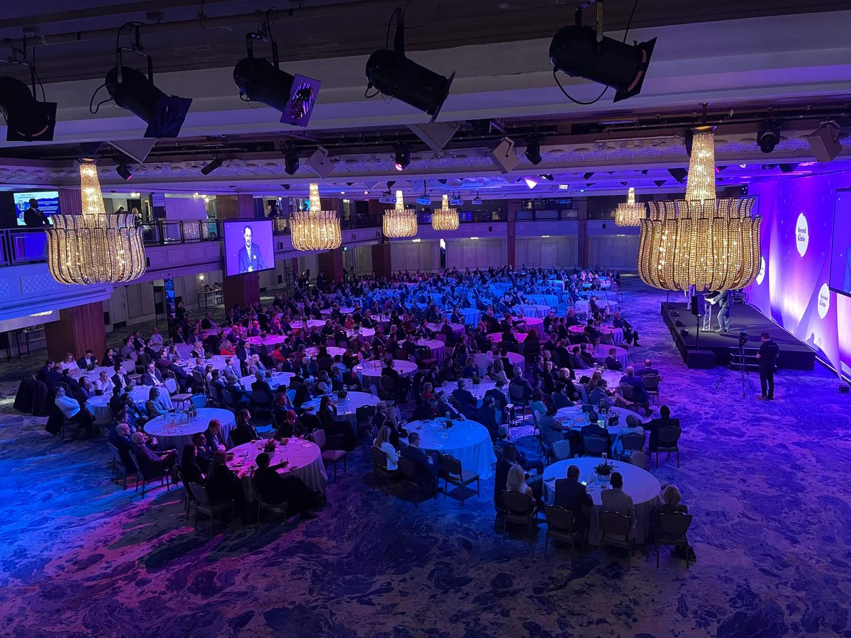 corebypremier's tweet photo. Did you see us yesterday at the @MasterInnH #HoteLeadersConf? @LauraMeeson and @joelnolan94 had a wonderful time meeting with everyone at the event @Grosvenor_House, including scoring high in @JourneyHosp's basketball game!

#MasterInnholders #onejourney #CoreByPremierSoftware https://t.co/2vEB4JSzSs