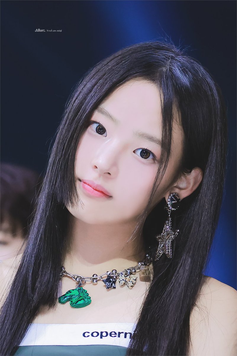 Allure_0507's tweet image. 221126

#NewJeans #뉴진스 #MINJI #민지