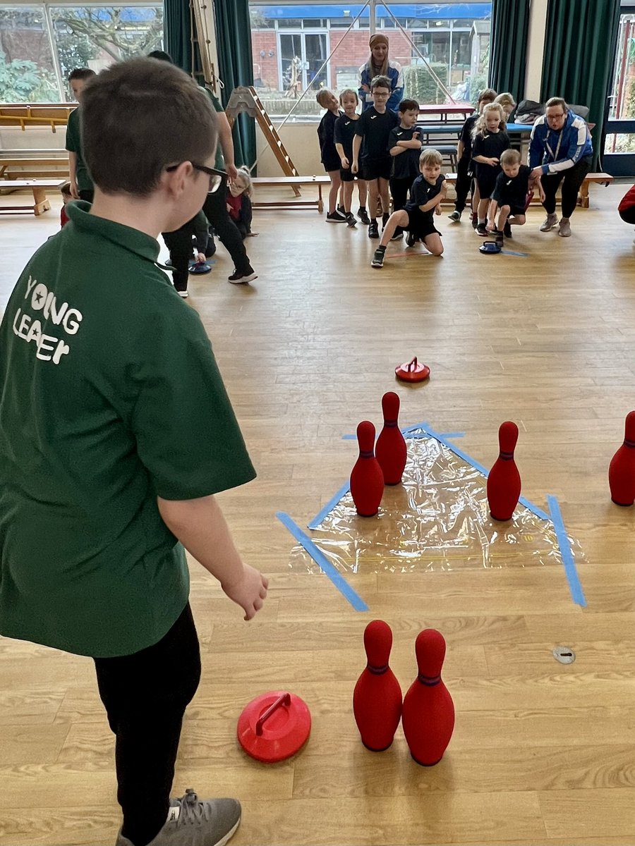 What a lovely morning  <a href="/CalmoreInfants/">Calmore Infants</a> for KS1 Inclusive New Age Kurling. Well done to all that took part. Thanks also to @testwoodschool Young Leaders who supported the children amazingly! 👏🏼
<a href="/EnergiseSchools/">EnergiseSchools</a> <a href="/YourSchoolGames/">School Games</a>  <a href="/YouthSportTrust/">Youth Sport Trust</a> <a href="/NewForestSports/">New Forest Community</a>