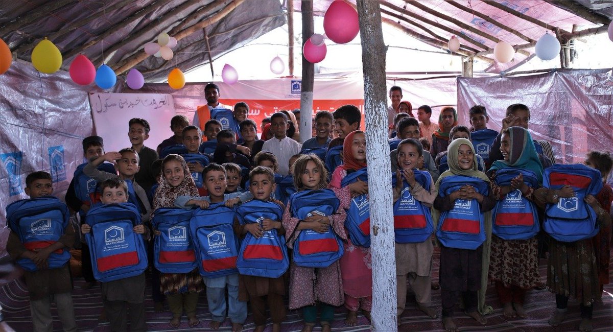 Let's make a difference on #InternationalDayOfEducation! Join our efforts to bring hope to children affected by #FloodsInPakistan
Support our Temporary Learning Centers and make a positive impact in their lives. #EducationForAll