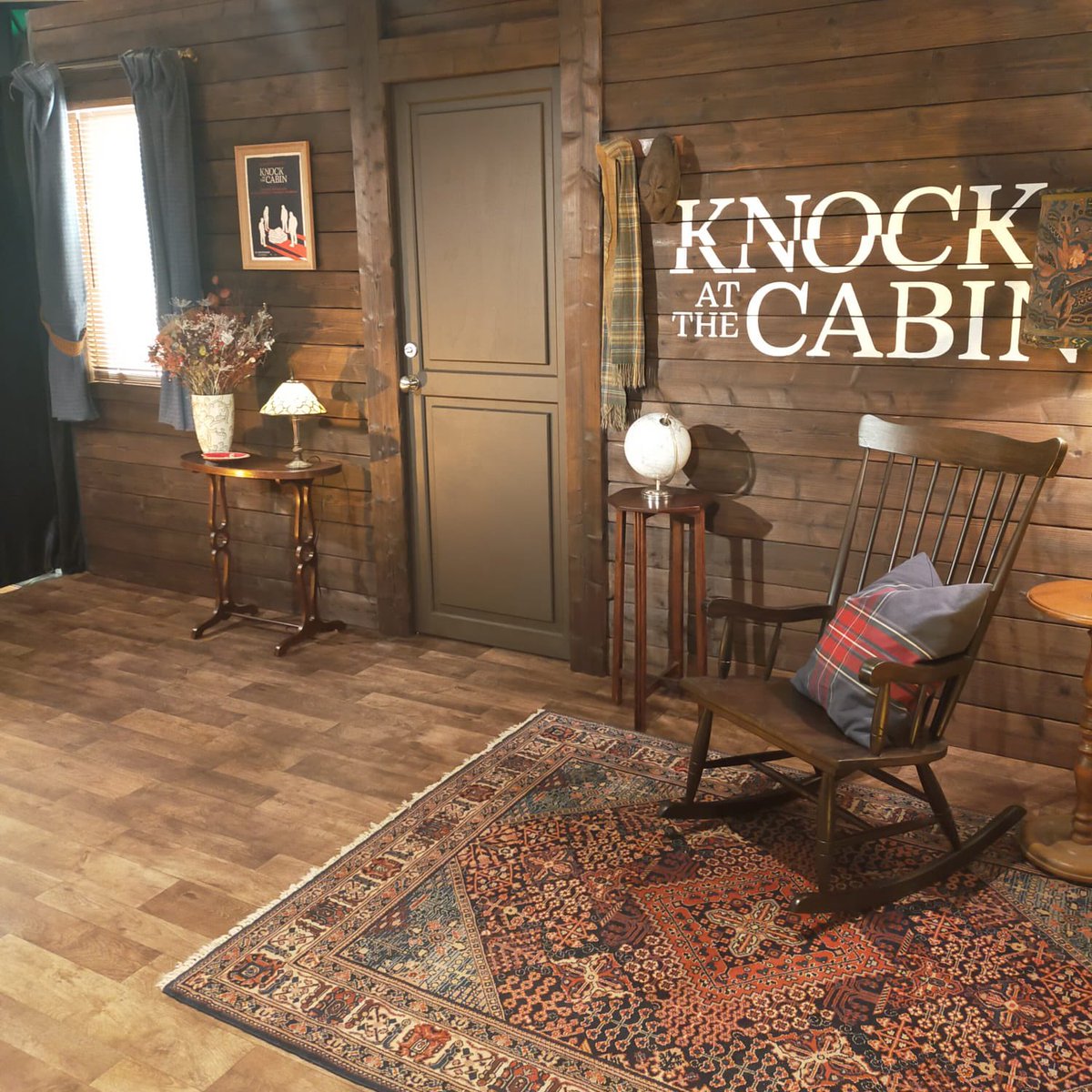 LaStreamotheque's tweet photo. Un grand merci à @UniversalFR &amp; @AgenceOkarina pour cette soirée exceptionnelle #KnockAtTheCabin et RDV dans une semaine au ciné ! #ShyamalanInParis https://t.co/XgZpE4zHsh
