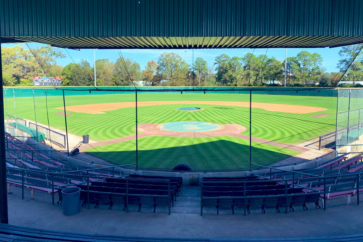 Jackson50244694's tweet photo. Excited to announce my commitment to further my academic and athletic career at Baton Rouge Community College! 🟥⬛️ #BurnTheBoats @CoachSim_13  @STHS_BASE https://t.co/CbG2uUpGUy