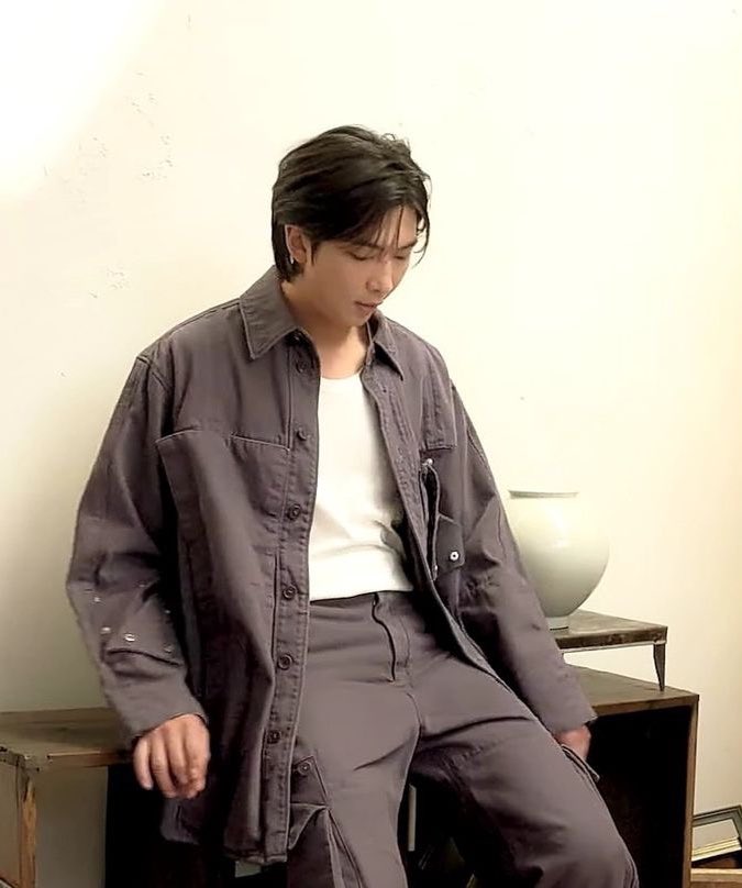 galleryofRM's tweet photo. namjoon is an absolute dream https://t.co/BmZMwDZ9s1
