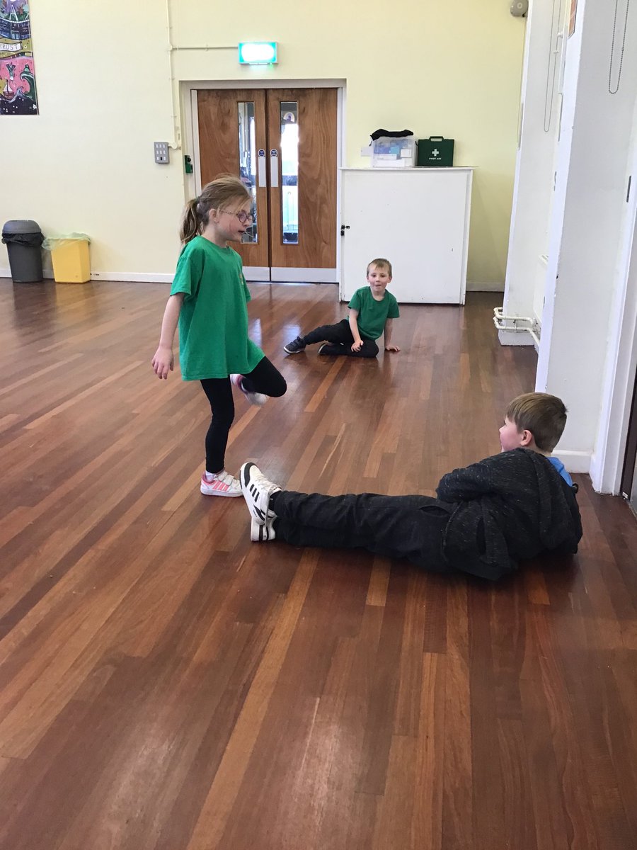 StDavidsCiWPrm's tweet photo. Dosbarth Ely absolutely loved their workshop with Kinetic Workshop βοΈ We did lots of performing, acting and building our team work π¬ #stdavidsciwEly #stdavidsExpressiveArts #stdavidsciwCreativeContributors https://t.co/dXgFuY7604