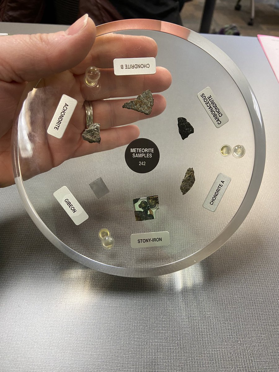 scienceisfun87's tweet photo. Loving some earth space science today! #STEMCOBB  #cobbia @AwtreyVikings  @cobbscience @NASA https://t.co/vgmFk5KYUn