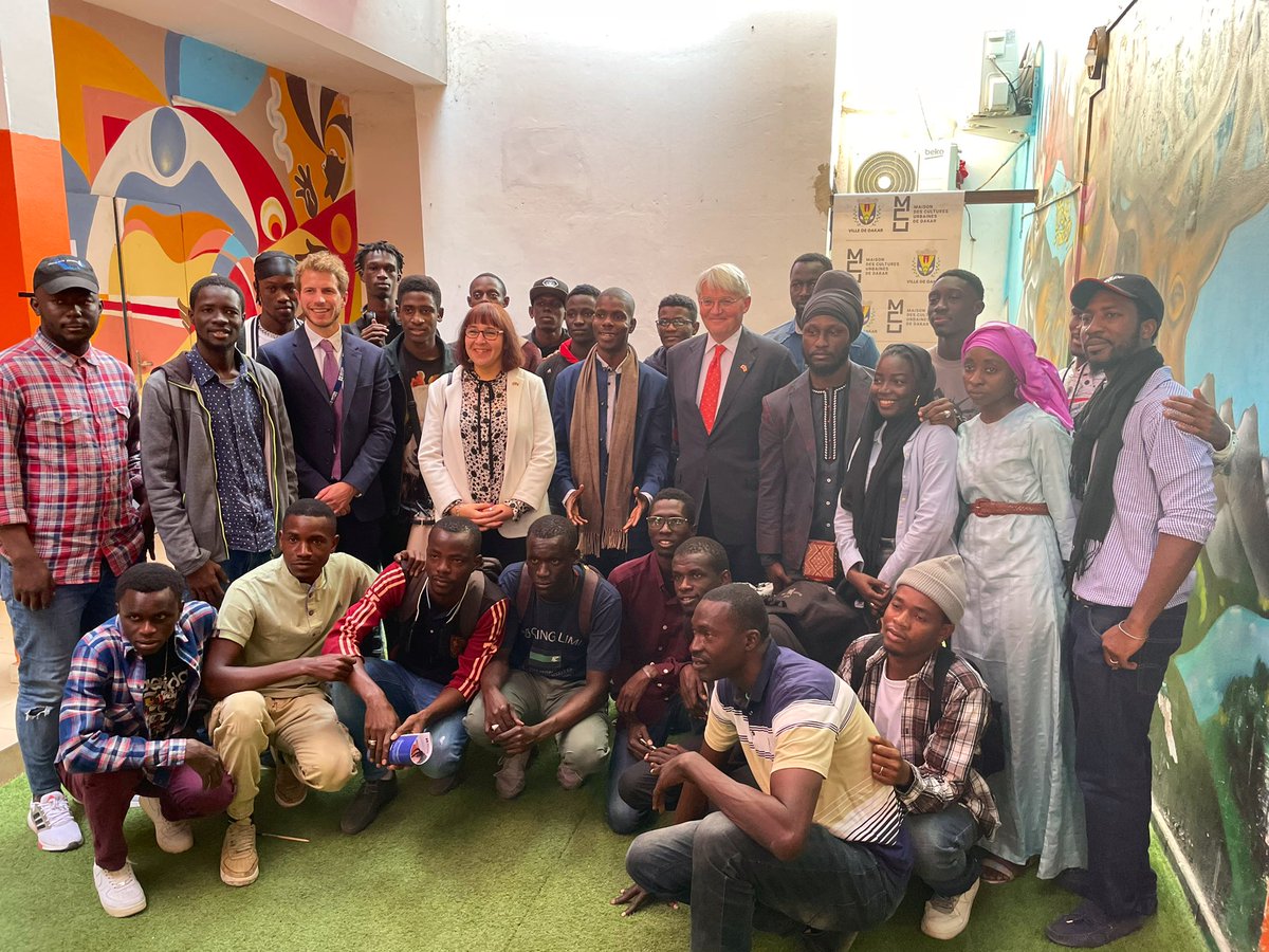 AndrewmitchMP's tweet photo. 👏 @BritishCouncil in Senegal for the great work you do, equipping teachers, students, entrepreneurs and artists in 🇸🇳 with tools and resources they need to grow themselves and their communities. #EnglishConnects  #EducationDay https://t.co/XTxBoFnOXN