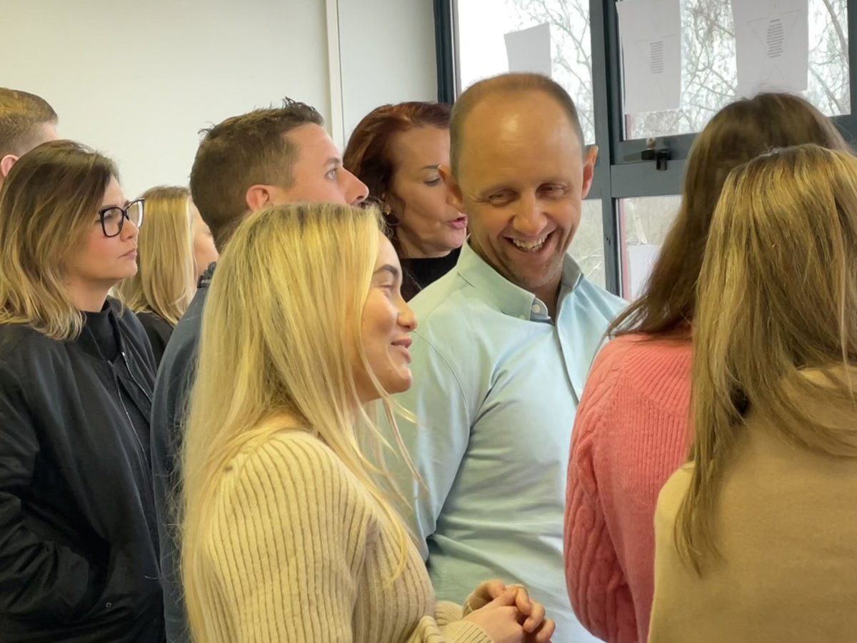 BrightstarCPD's tweet photo. Fabulous Customer Service session today in the @MTFinance Greenhouse.Fantastic contributions from the team as ever #customerservice https://t.co/D7LIKllSaE