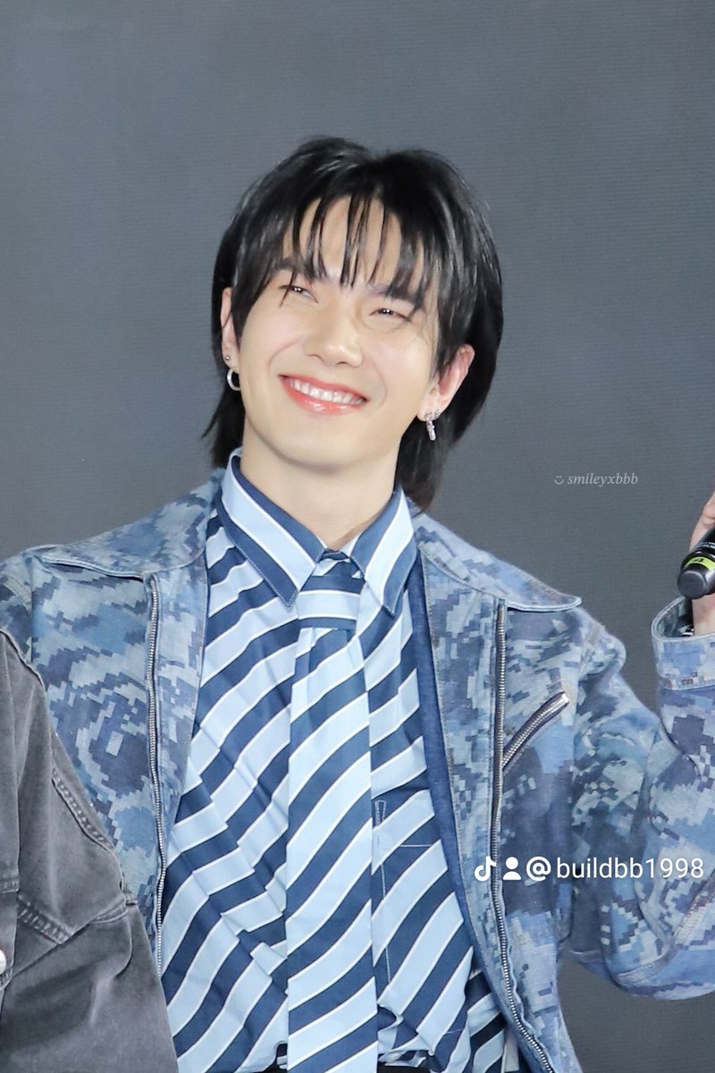 BuildB_KSBGP425's tweet photo. มัมมี๊รอหนูกลับมาอยู่นะคนดี รอยยิ้มที่สดใสของมันมี๊ บะบิว ยัยเธอขา ยัยหมวยบิว ❤💙💙💙💙💙 รักนะ 💙💙 กลับมาเร็วๆๆนะ #BuildJakapan https://t.co/UfEUvnLcvI