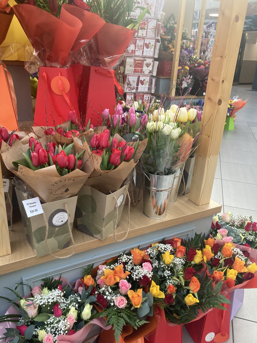LucanSC's tweet image. Spring has arrived early at @ASFLucan 💐 Pick up a bouquet of your favourite blooms from as little as €6!