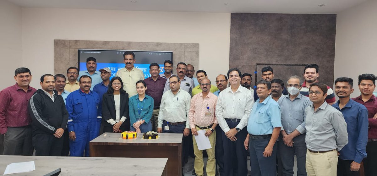 BPCRetailSewree's tweet photo. BPCL 47th foundation day being celebrated at Sewree Installation. Touching millions of lives everyday since last 47years.
#47yearsofBPCL #ProudBPCLian

@BPCLimited @bpcretail @rakeshsinhabpc https://t.co/ph6ZUSVANG