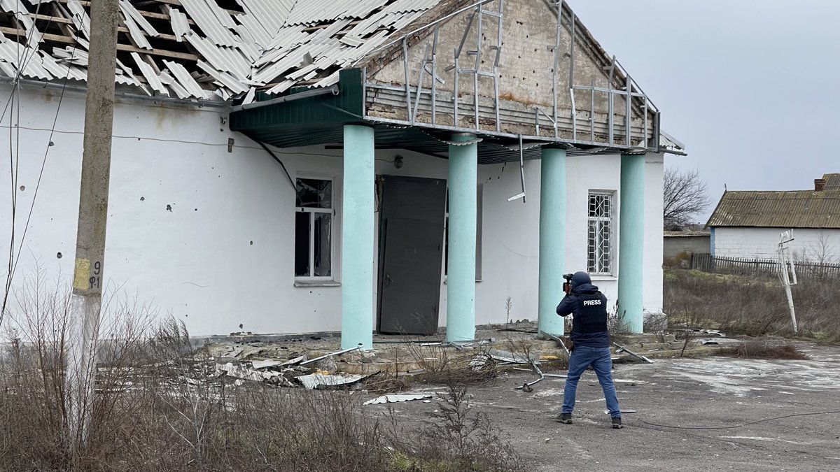 Chris Brown (@cbcchrisbrown) on Twitter photo Our #cbcnews team visited the part of Zaporizhzhya region where Russian occupiers claim they made advances in this week. What we saw on <a href="/CBCTheNational/">CBC News: The National</a> this evening. Our #cbcnews team visited the part of Zaporizhzhya region where Russian occupiers claim they made advances in this week. What we saw on <a href="/CBCTheNational/">CBC News: The National</a> this evening.