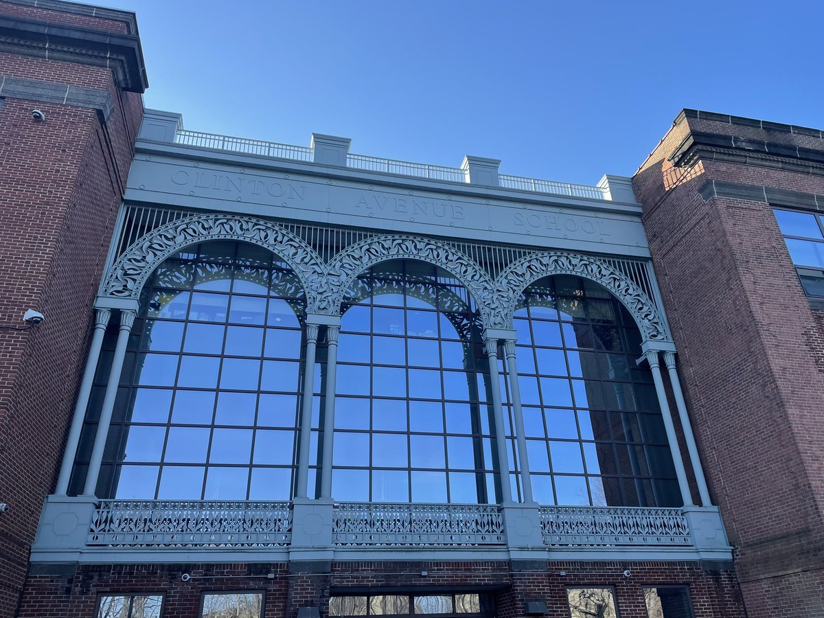 hollylynn48's tweet image. Starting this week off with classroom visits in @newhavenpublic1 at Clinton Ave School! Absolutely phenomenal evidence of teaching and student learning with @SmithsonianScie
☀️Check out this thread☀️
@CarolinaBio 
#Science
#AllStudentsCan 
#MakeTimeForScience