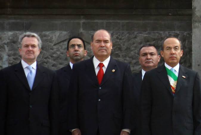tania__rd's tweet photo. En esta foto hay fácil 500 años de cárcel https://t.co/9mbUhEx7Wt