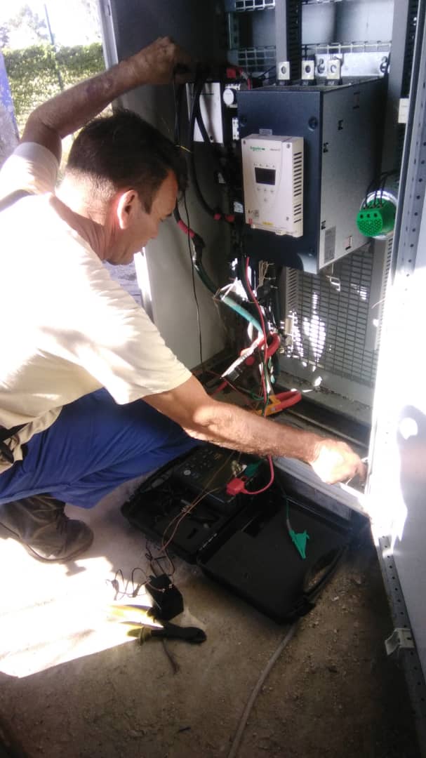 Queda restablecido el equipo de bombeo "Leguina", el cual garantiza el abasto de agua a parte de la cabecera municipal de Güines. #CubaViveYTrabaja #UnidosConstruimosCuba #Mayabeque <a href="/ArnerMarrero/">Arner Marrero</a> <a href="/AbelSalasGarcia/">Abel Salas Garcia</a> <a href="/TamaraVBenitez/">Tamara Valido Benítez</a> <a href="/YuniaskyC/">Yuniasky Crespo</a>