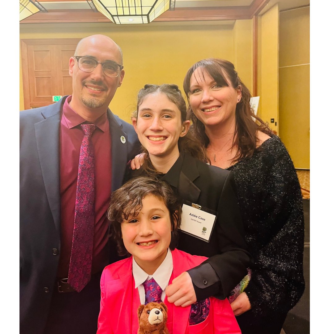 IUSD's tweet photo. State Superintendent @TonyThurmond honored the 2023 California Teachers of the Year last night at the honorary TOY Gala. Congratulations to all the winners and finalists, including Northwood High Schoolโs Music Teacher Ben Case!!! ๐ฅณ๐โญ๏ธ๐๐ถ
#IUSD #IUSDTeachersRock #Catoy https://t.co/YtCslZfdfj