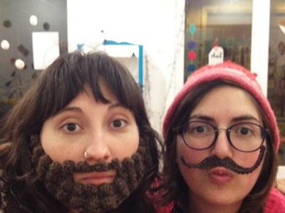 VilaUrania's tweet photo. En aquest taller t'ensenyarem a teixir complements a ganxet per a les teves disfresses.
📅 02/02: Estones entre fils - Per Carnaval, tot s'hi val!, amb @Lalanalu 
⏰18 h
#tèxtil #craft #centrescívicsBCN https://t.co/Zh1Mhbr0BA https://t.co/NtrhfCob6Q