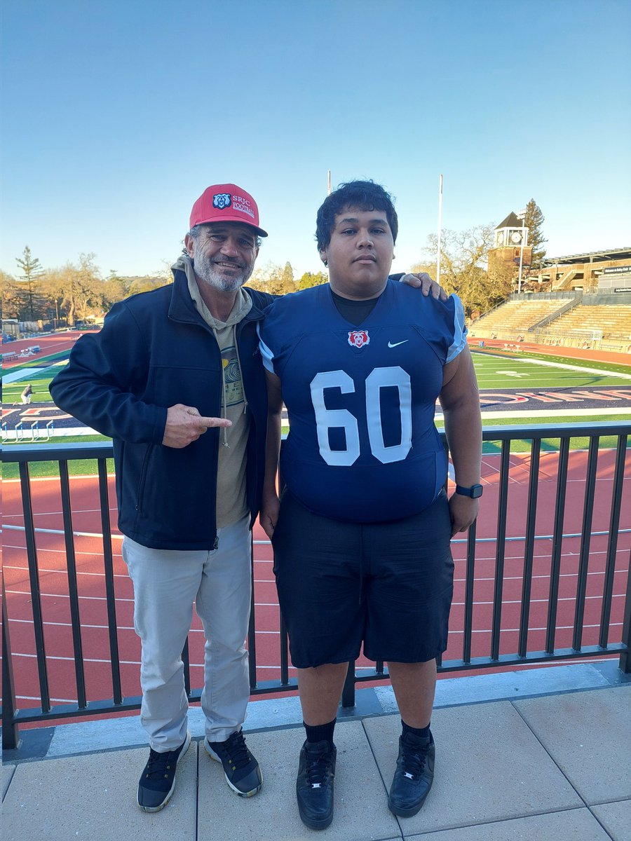lwagner31's tweet photo. @Frank_Alanis23 @srjcfootball @CoachVA12 Great to have you on campus!
Go Bear Cubs! https://t.co/erLm2VWfgT
