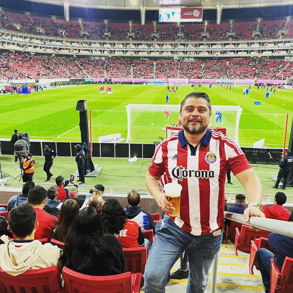 J3 Chivas vs Toluca 
PRESENTES ✅️
Se perdio el partido pero a como nos divertimos!!!