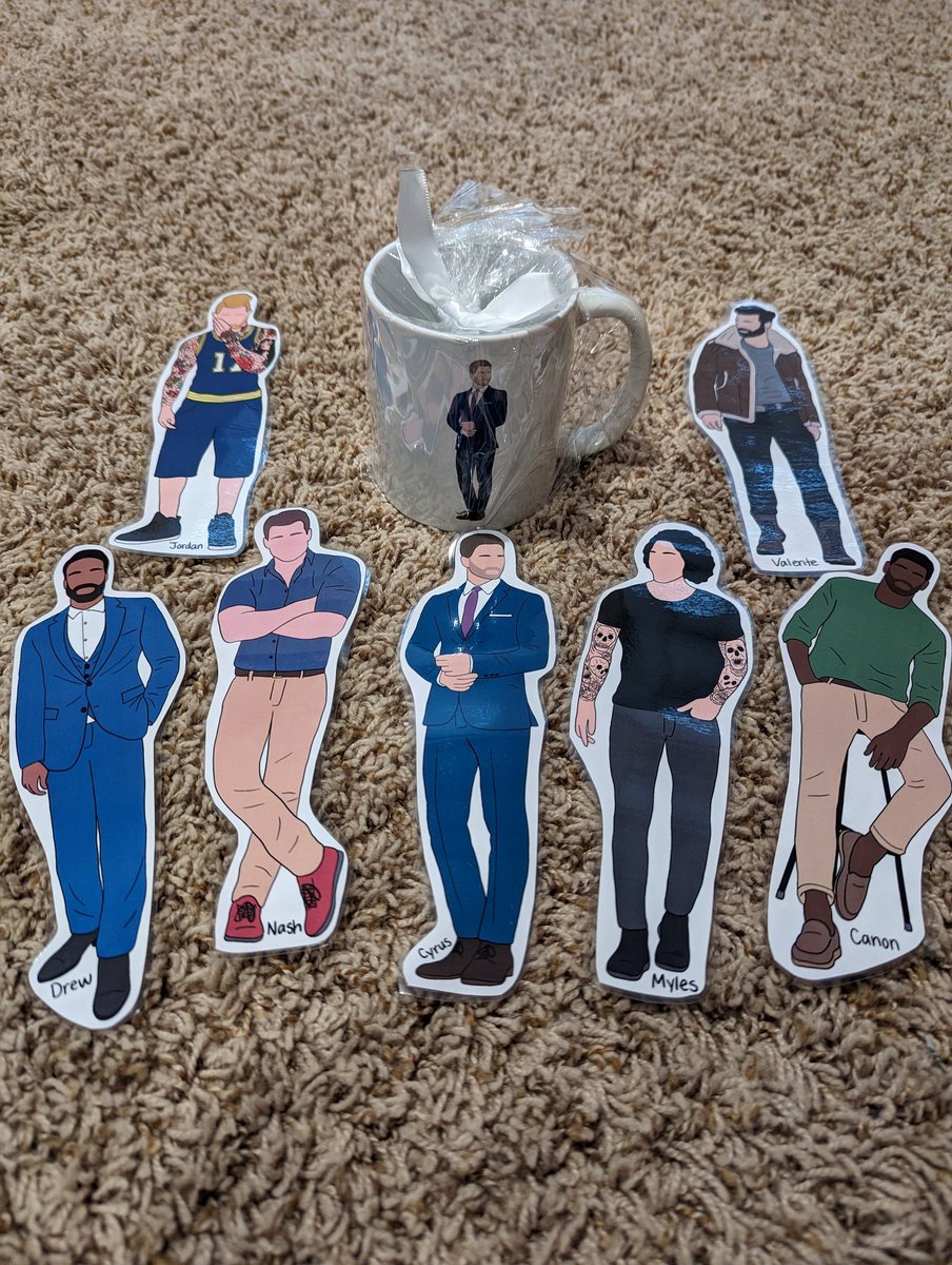 ReadYourWrites's tweet photo. Hello books. Hello hero figures. Hello mug. I knew I should have bought more mugs. I love the photos. #NaimaSimone #BookBoyfriendBox https://t.co/DSdxUbYuAF