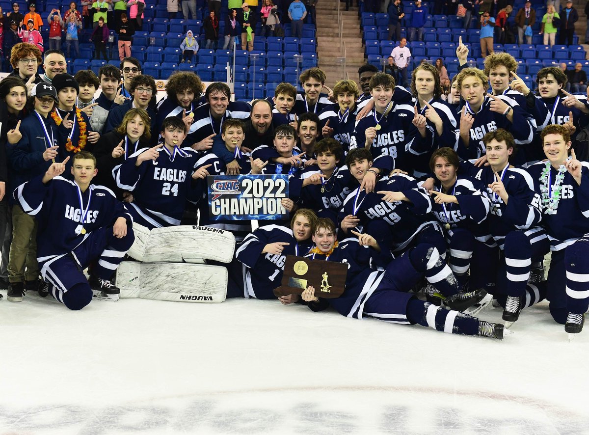 ciacsports's tweet photo. Boys Ice Hockey News: The "QU-est" for a state championship to feature both semifinal and championship games at Quinnipiac's M&amp;T Bank Arena. 

6 days of high school hockey on the hill! #cthk 
https://t.co/zhyCdDHw8D (h/t 📸 @KPatakyPhoto @MaxPreps ) https://t.co/G9dWMhdL7I