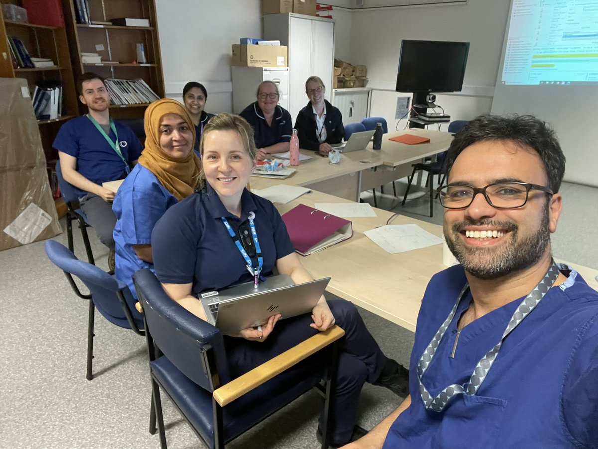After the ward round (67 inpatients), because it’s a Tuesday, we did the Foot Round. Here we discuss complex lower limb inpatients in a MDT led by vascular which has podiatry, diabetes, physio and micro

…but it’s been a tough week so coffee and cake (yes cake) for everyone!