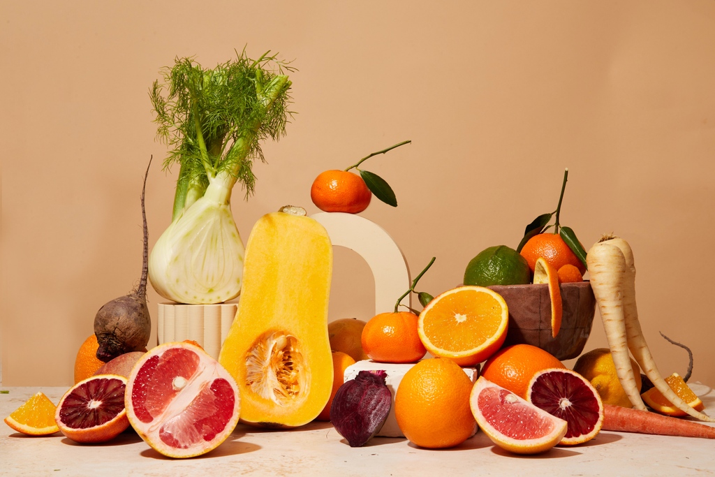 shalini_aro's tweet image. Winter produce in all its glory...
Kimberly's @thelittleplantation  Brief 1: Tutti Frutti : a farmer's market! 
#EatCaptureShare #ECSgrowth 
#feedfeed #f52grams #freshproduce #winterproduce #wintercitrus #citrusseason #freshveggies #vegforlife #vegan #foodphotographer